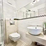 Munn 11 Apartment *